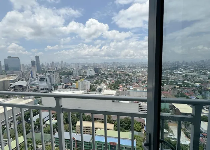 Condotel Beside Sm North Edsa In Tower 4 マニラ市